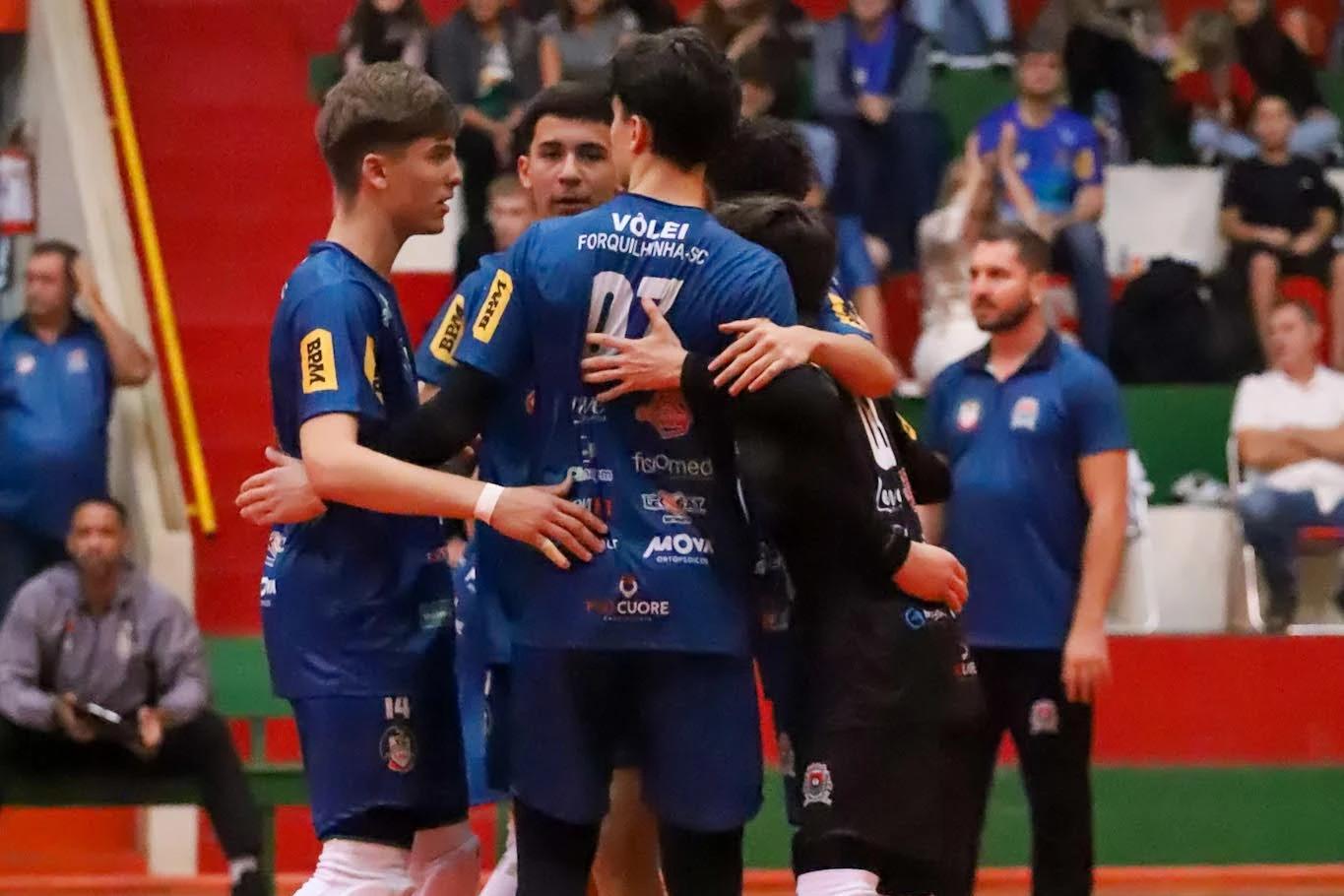 Sem perder nenhum jogo, Vôlei de Forquilhinha é destaque no Campeonato Estadual