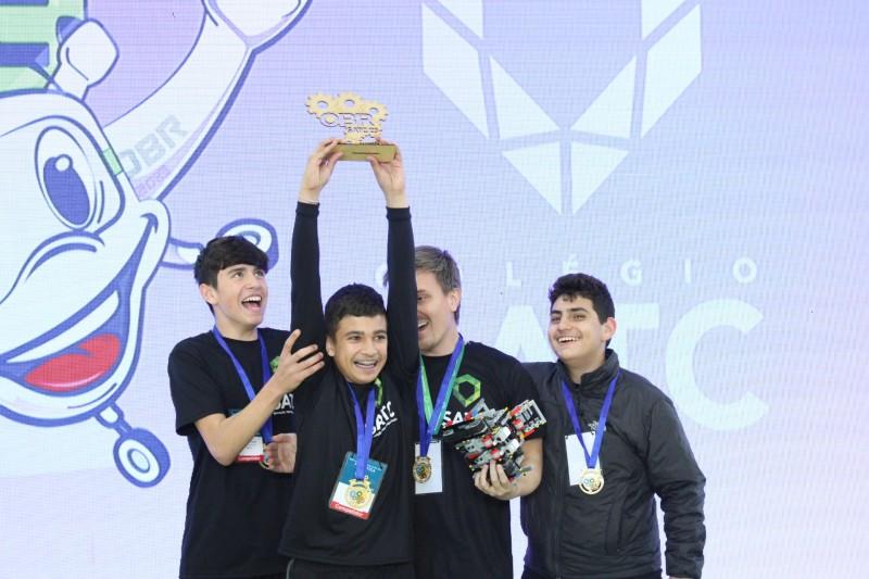 Colégio Satc é bicampeão estadual da Olimpíada Brasileira de Robótica