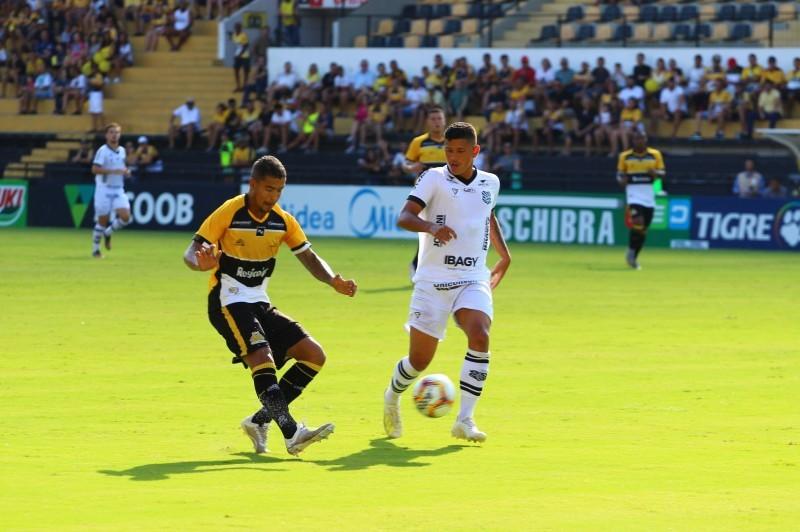 Reunião na noite desta terça-feira definirá data para a volta do Campeonato Catarinense