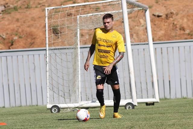 Fábio Ferreira e Maurinho voltam a ser relacionados por Luizinho