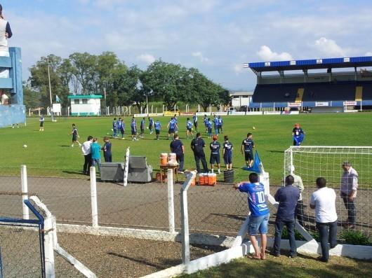 Em Nova Veneza, equipe do Bahia está hospedada e treina antes do jogo contra o Criciúma