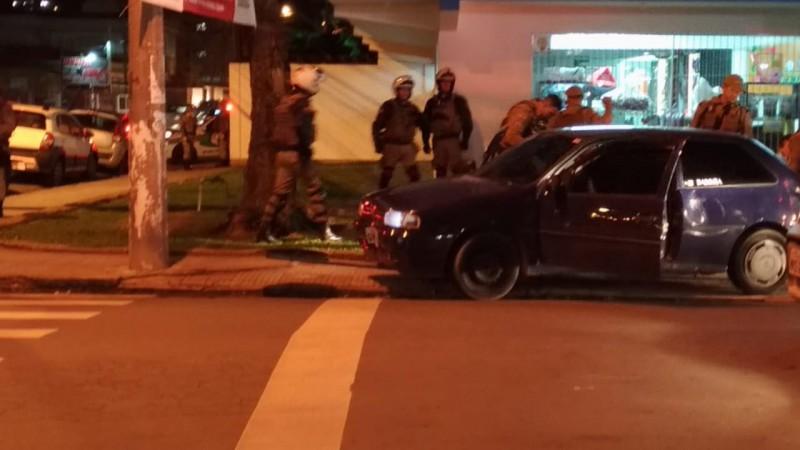 Trio de assaltantes é apreendido durante fuga