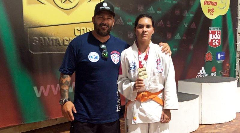 Judoca Júlia Flores conquista vaga para o Campeonato Brasileiro de Judô