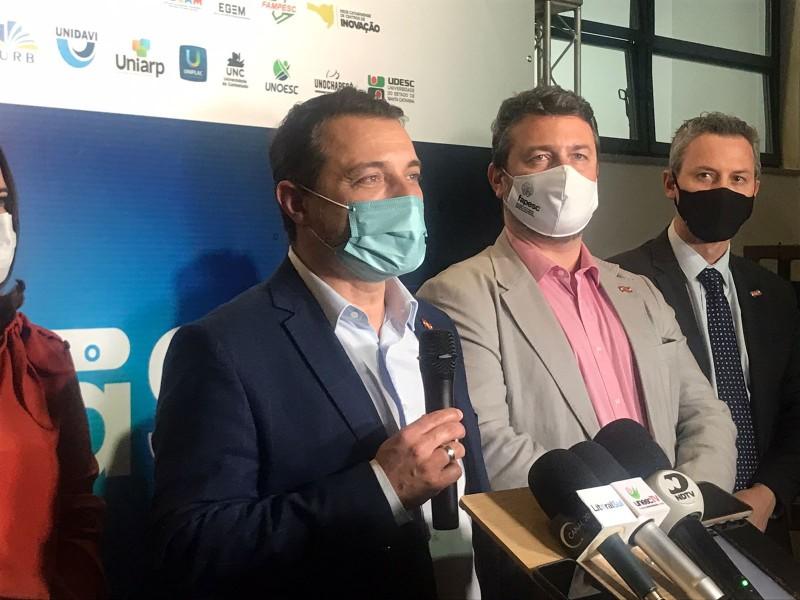 Moisés fala sobre tecnologia e inovação, carvão e remuneração dos professores