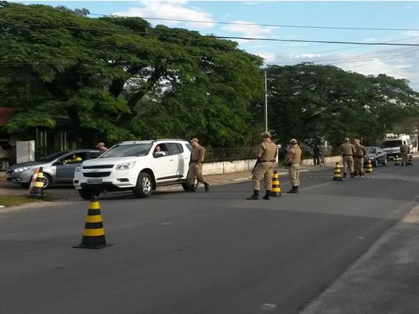 PM de Araranguá realiza operação de trânsito em três bairros