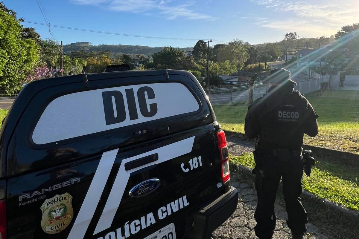 Vídeo: quarteto é preso em operação da Polícia Civil contra o tráfico de drogas