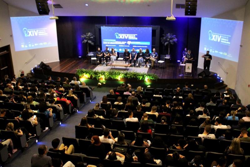 Semana de Ciência e Tecnologia promove uma jornada pelo conhecimento