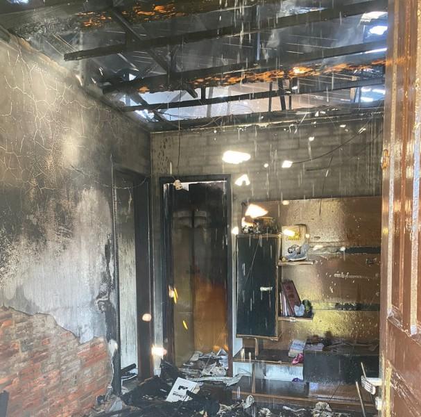 Incêndio atinge casa de alvenaria em Balneário Arroio do Silva