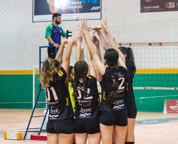 Com mais de 15 troféus, vôlei de Forquilhinha encerra a temporada de 2023 