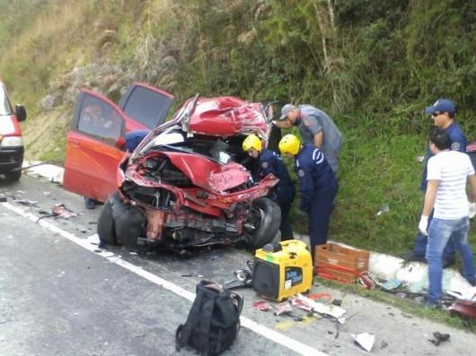 Caminhão com placas de São Martinho se envolve em acidente e jovem morre