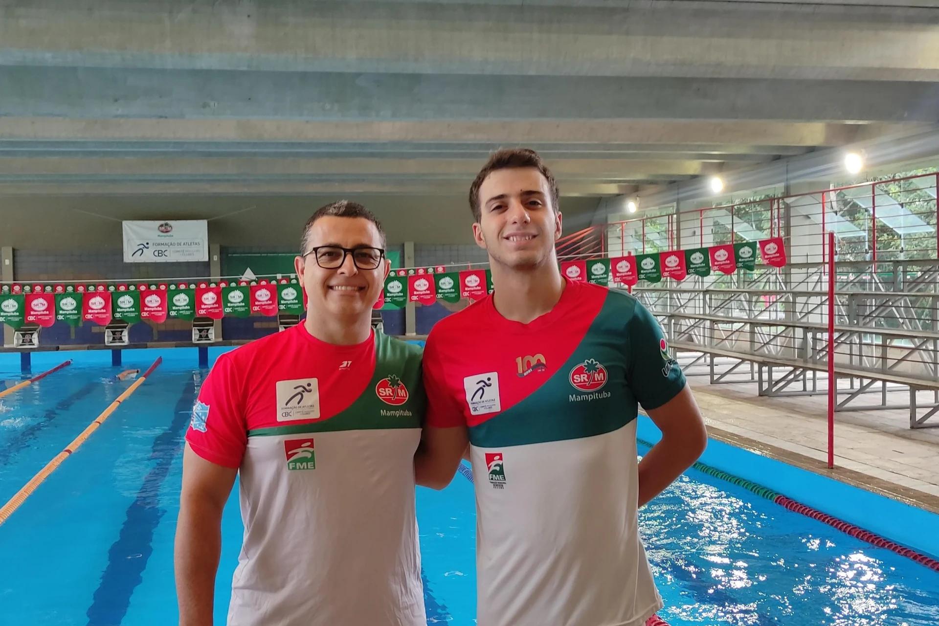 Técnico e atleta paralímpico de natação participam de treinamento na Seleção Brasileira
