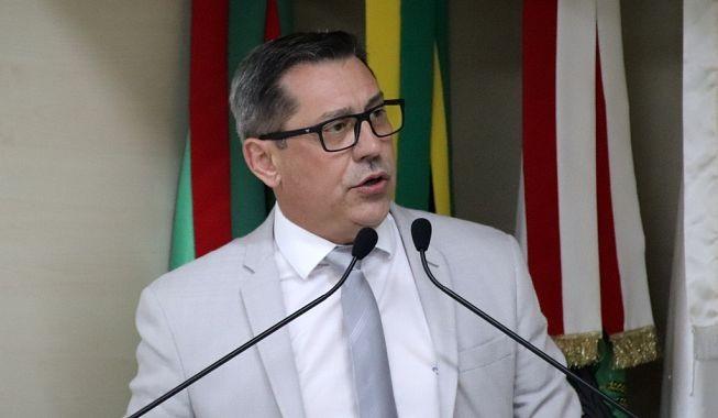 Kaminski desmente informação de suspeita de coronavírus: “está tudo 100%”
