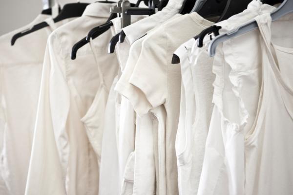 Quase 50% dos brasileiros vão passar o Réveillon com roupa nova