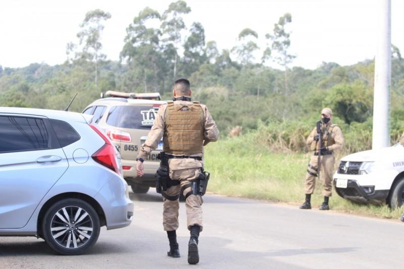 Dois policiais estão como reféns dos presos na Penitenciária Sul