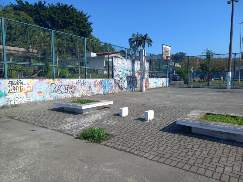 Debate sobre trânsito e melhorias na Praça Domênico Sônego ganha força na Câmara de Criciúma