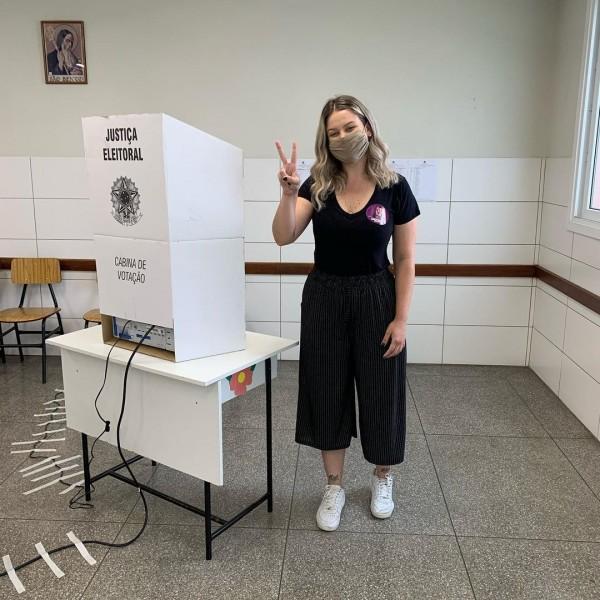 Giovana Mondardo é a vereadora mais jovem eleita em Criciúma