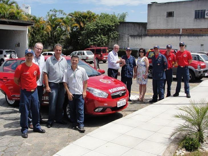 Bombeiros de Cocal recebem novo carro para atividades técnicas
