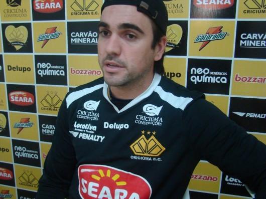 Andrey, o novo goleiro, empolga a torcida