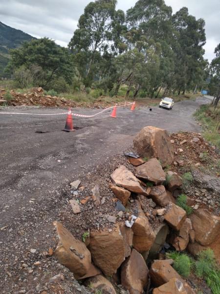 Bom Jardim da Serra: trecho da SC-390 cede e PMRv libera passagem apenas de carros de pequeno porte 