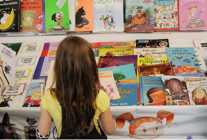 Com cerca de dez mil exemplares, Morro da Fumaça realiza 4ª Feira do Livro