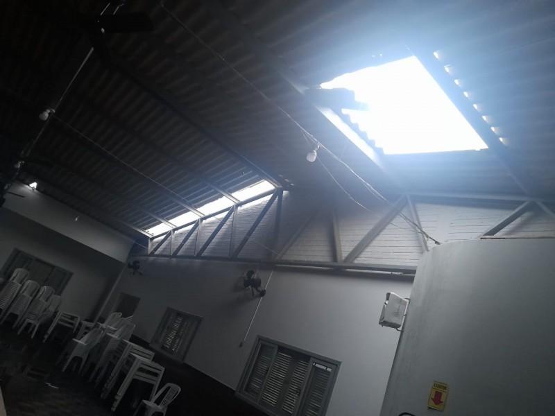 Pronto Atendimento 24h de Cocal do Sul é atingido por vento forte