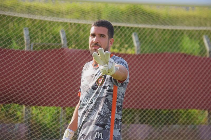 Com apenas três gols sofridos na Série D, goleiro Gianluca enaltece defesa do Próspera na Série D