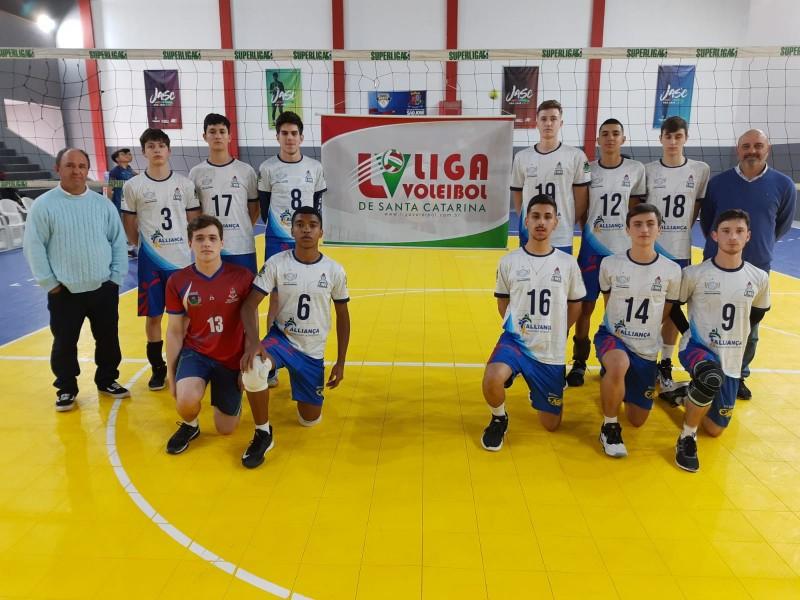 Volêi de Morro da Fumaça se classifica para a fase estadual dos Joguinhos Abertos