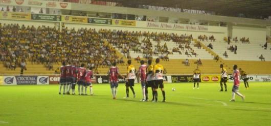 Empate em 2 a 2 suado arrancado nos minutos finais