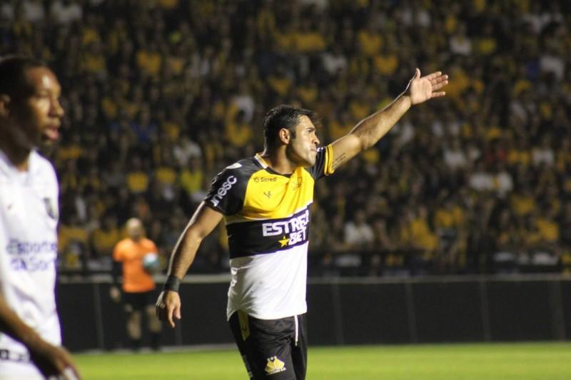 Éder garante confiança para o embate diante do Barra: ‘Temos calma e sabemos da nossa força em casa’