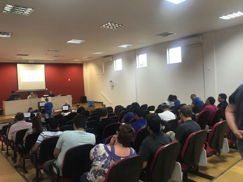 Primeiro dia registra 200 cadastros para saque do FGTS em Treviso