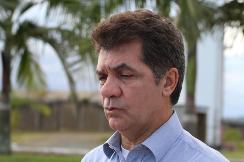 Vistoriando Casa de Saúde, Salvaro afirma: ‘a vida precisa voltar ao normal’
