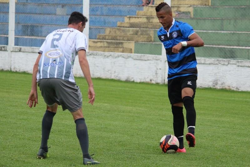 Tubarão perde a primeira na pré-temporada