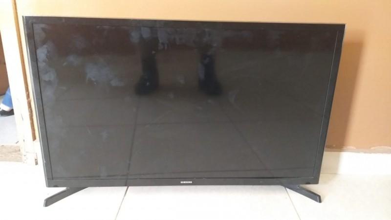 PM apreende eletrônicos e botijões em Criciúma