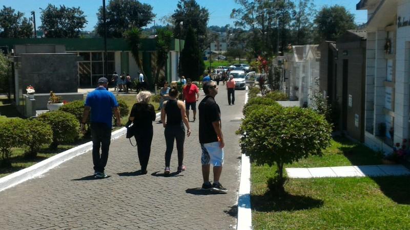 Dia de Finados: momento para visitar os entes queridos falecidos