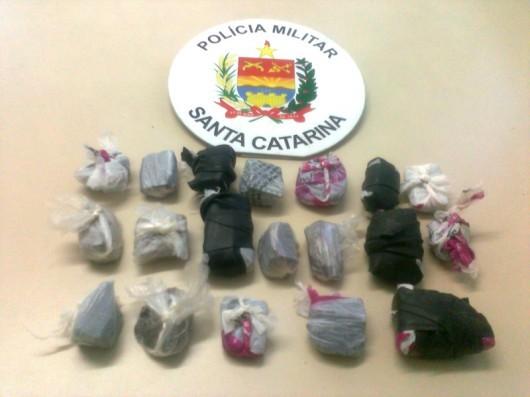 Adolescentes são apreendidos com 400 gramas de maconha