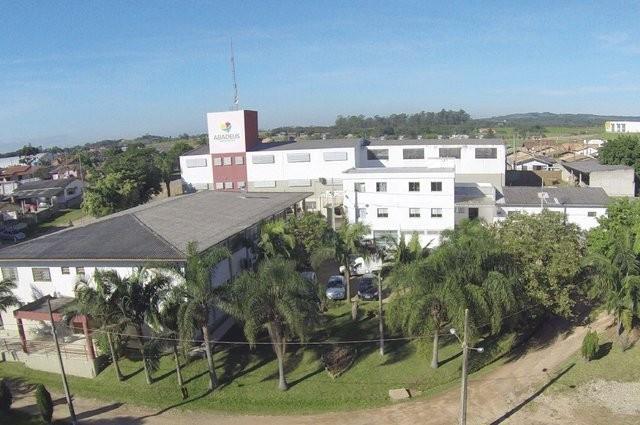 Abadeus realiza desfile cívico nesta segunda