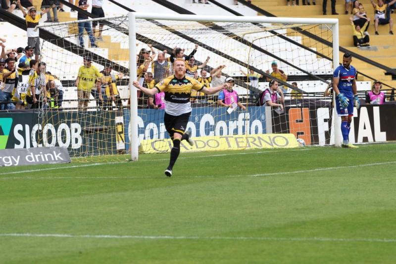 Confira uma galeria de fotos de Criciúma e Botafogo (SP)