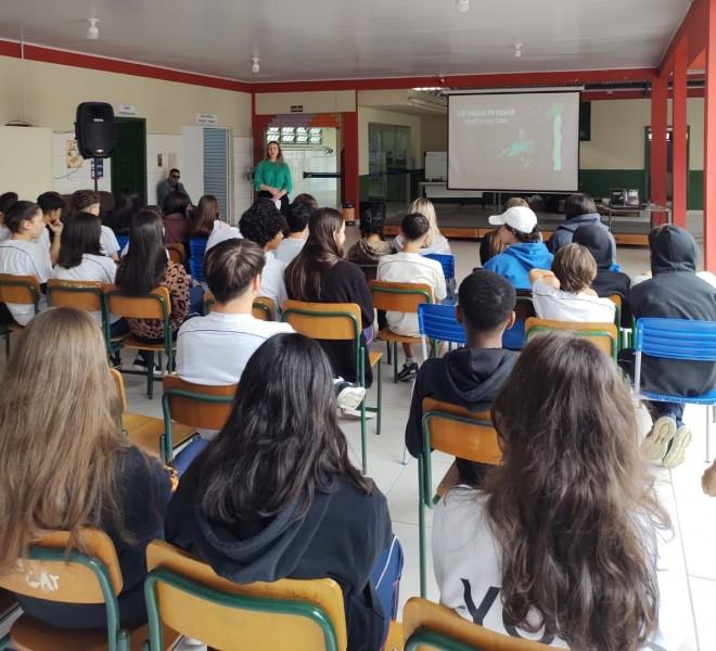 Ação destaca o Combate à Violência Contra a Mulher nesta quinta-feira, em Urussanga