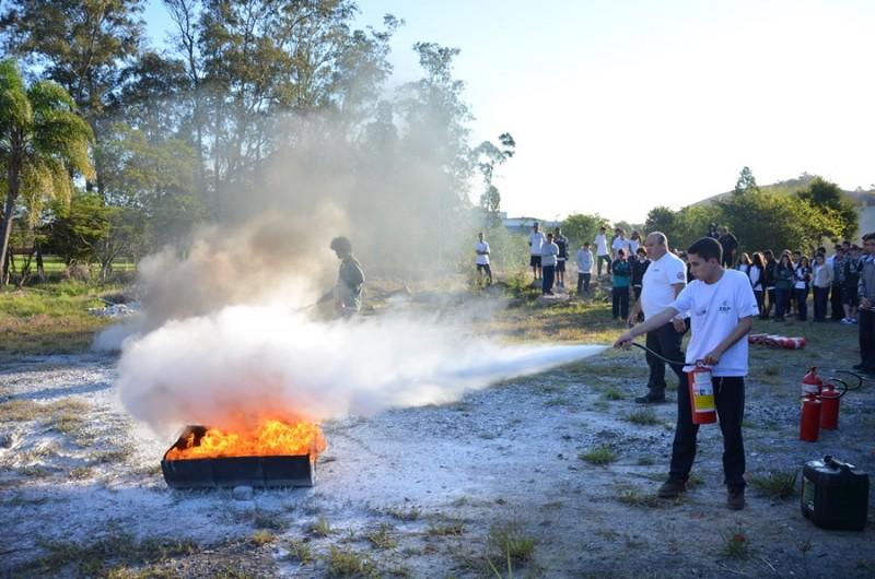 Mais de 500 jovens participam da SIPAT no Bairro da Juventude
