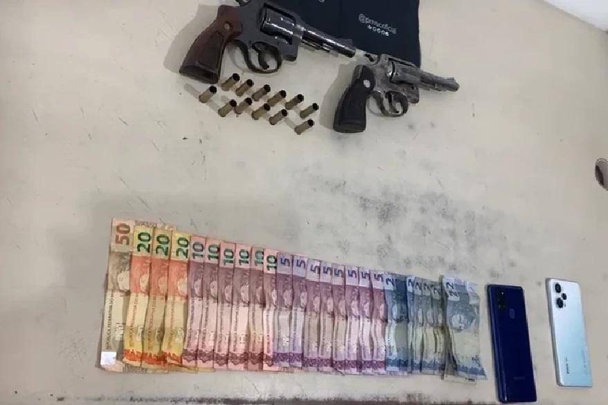 Tentativa de homicídio: disparos em área de tráfico deixam dois feridos em Araranguá
