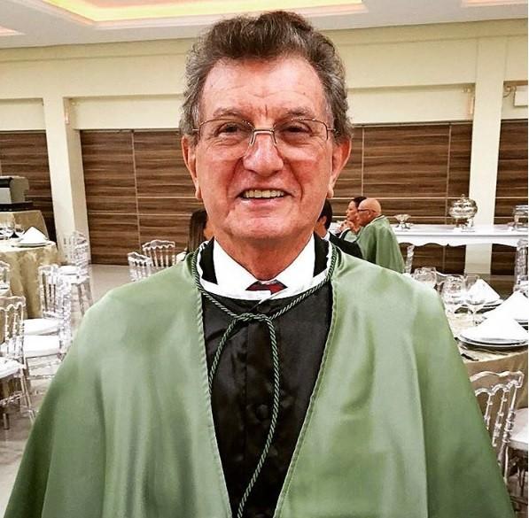 Pneumologista é imortalizado na Academia de Medicina de Santa Catarina