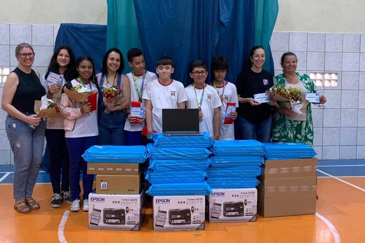 Alunos de escola municipal de Criciúma são premiados na Olimpíada do Tesouro Direto de Educação Financeira