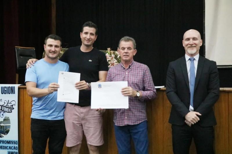 Projeto Lar Legal entrega 41 escrituras em Nova Veneza