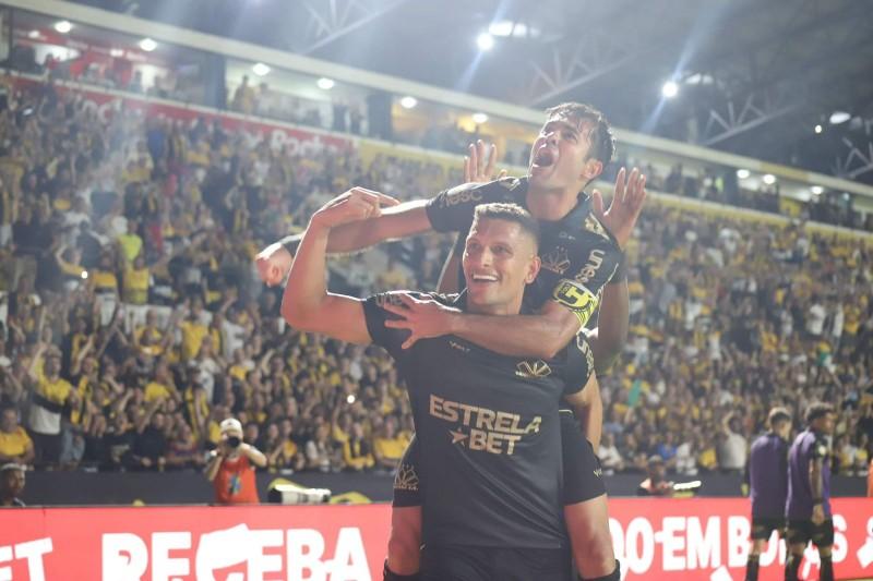 Volante Meritão volta à titularidade do Tigre e revela que sonhou com gol contra o Atlético-MG 