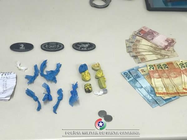 PM apreende adolescente com drogas e dinheiro