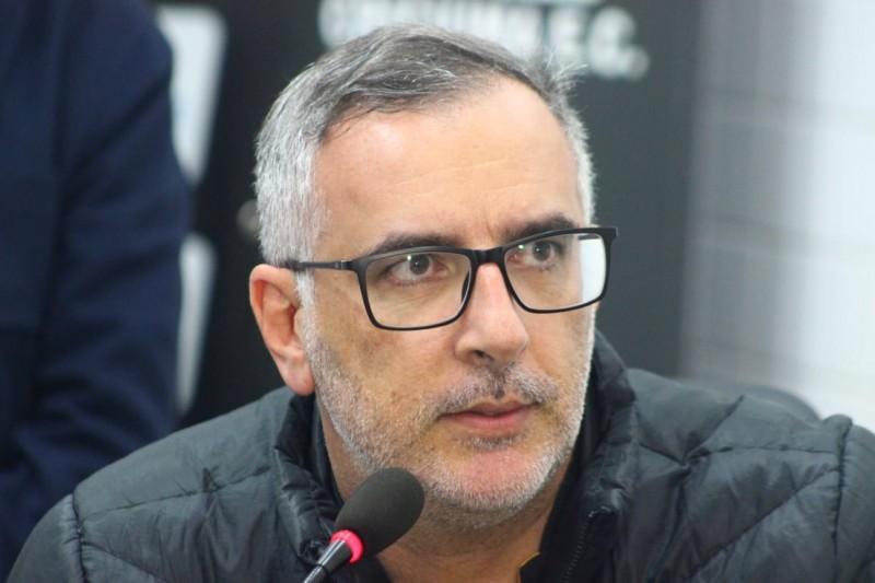 Vilmar Guedes confirma renovação de Juliano Camargo com o Criciúma