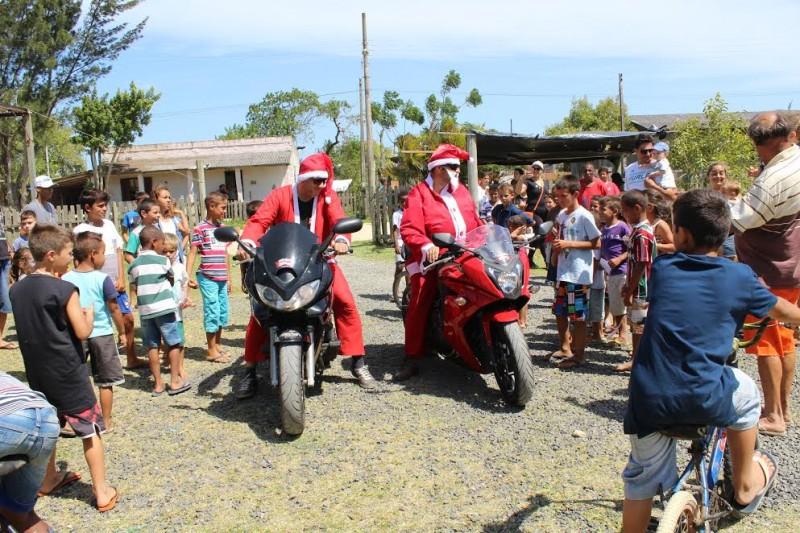 Mult e a festa de Natal para as crianças do Mirassol