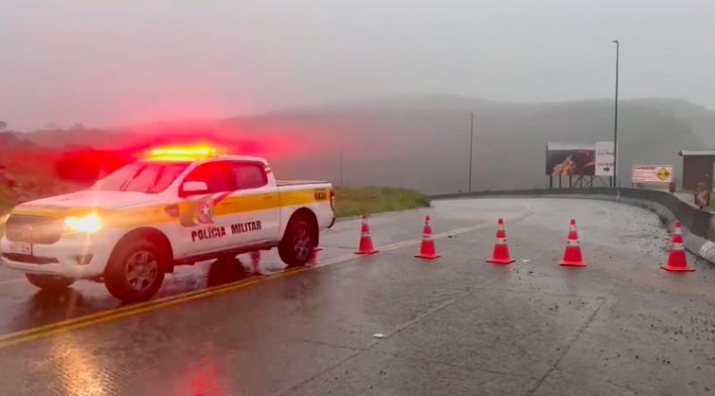 Serra do Rio do Rastro segue interditada; confira a situação de outras rodovias estaduais