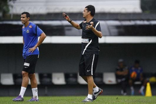 Com interino e sem Montillo, Santos inicia preparação para enfrentar o Tigre