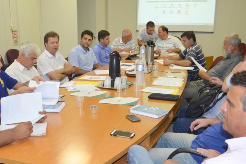 Prefeitos da AMREC querem apoio do Estado para permanência da Infraero 